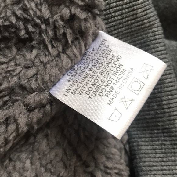 Men zip up gray hoodie - Picture 5 of 6